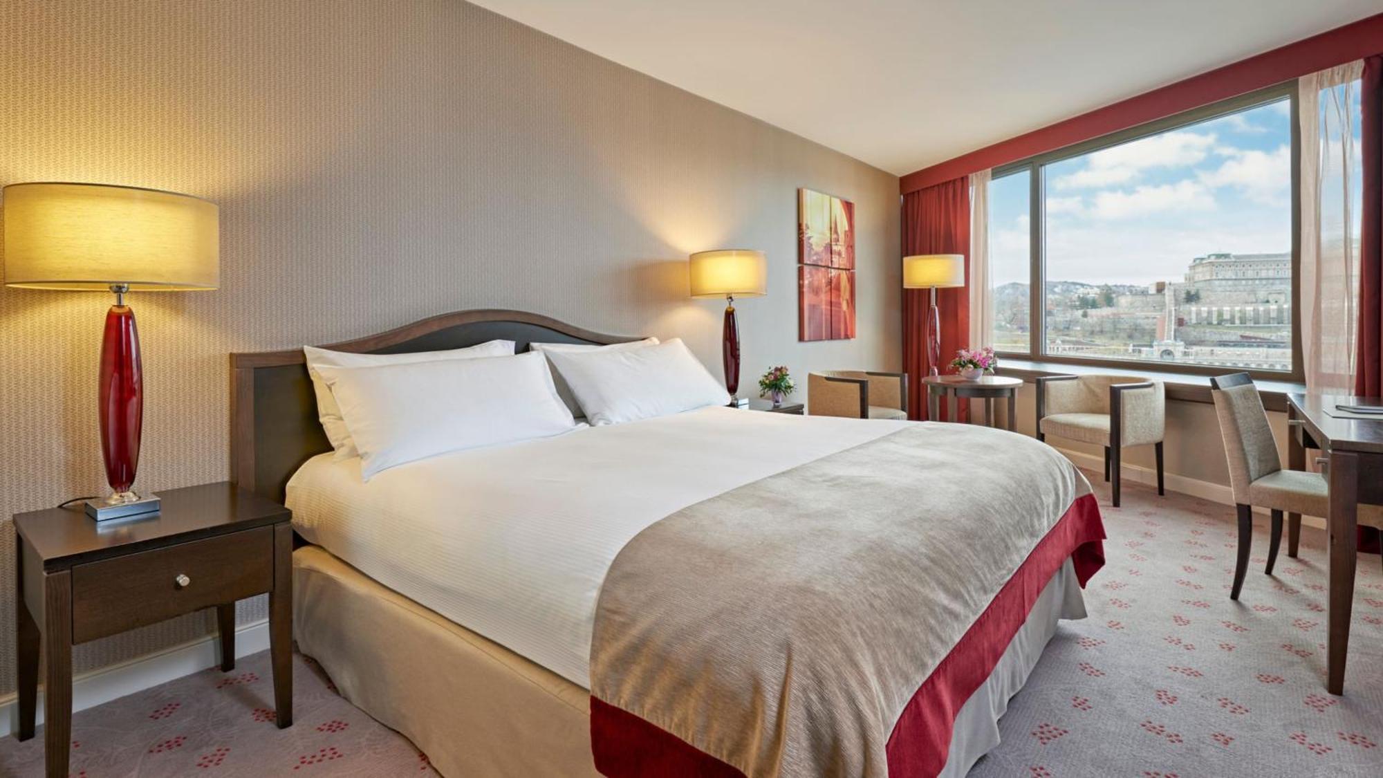 Premium Zimmer mit Queensize-Bett und Flussblick – oberste Etage