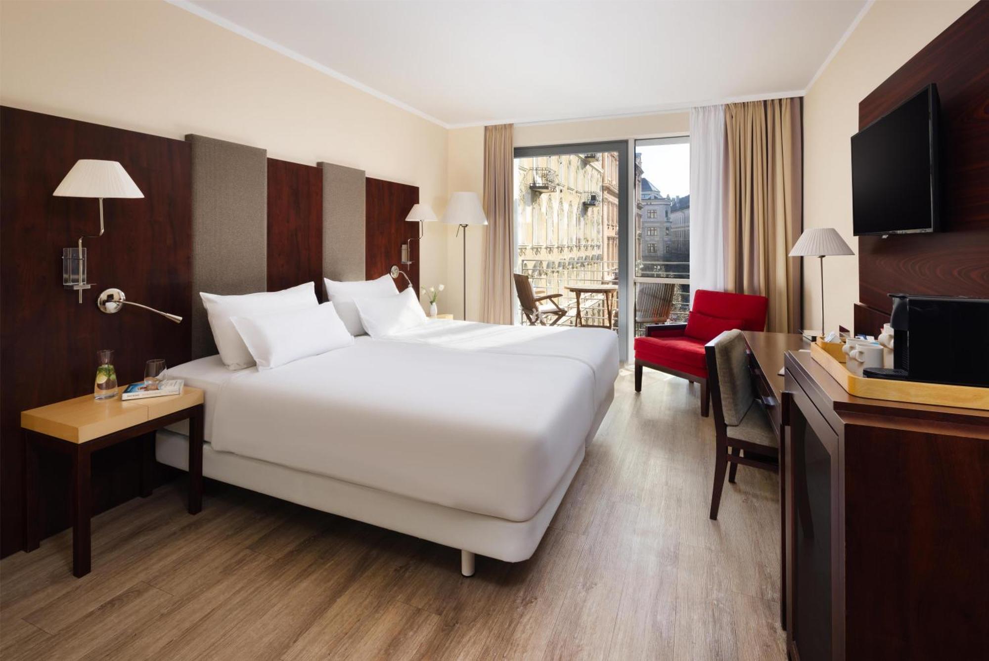 Standard Twin Room Balcony
