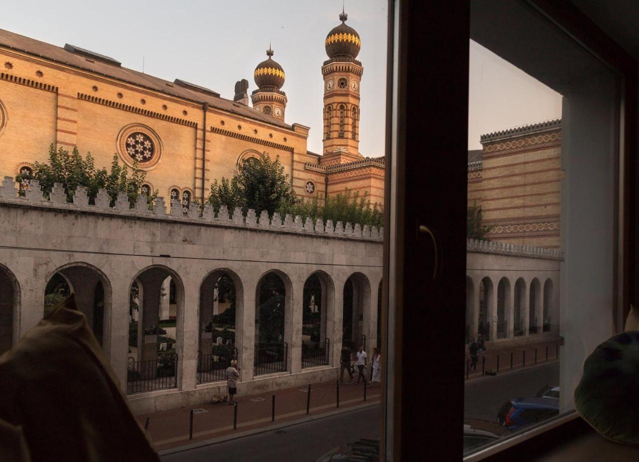 Deluxe Double or Twin Room Synagogue View