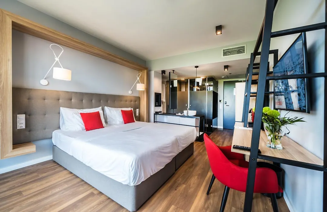 Up Hotel Budapest-1