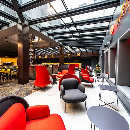 Up Hotel Budapest-3