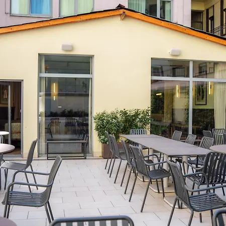 Honest Budapest By Chic&Basic-2